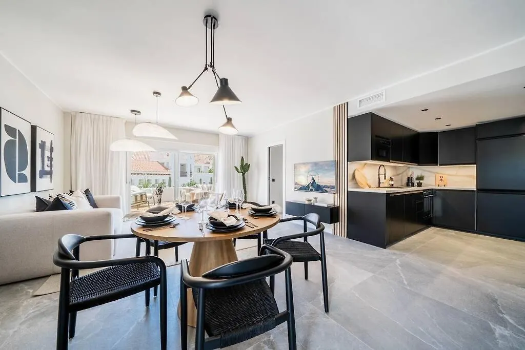 Luxury 4 Bedroom Apartment With Fab Terrace Rdr428 Marbella 0*,  Spain